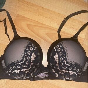Victorias Secret Elegant Black Lace Bra 32C